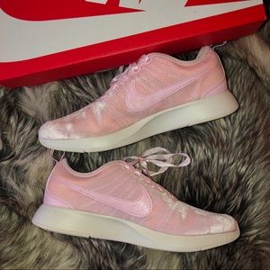 💕PINK VELVET NIKES💕